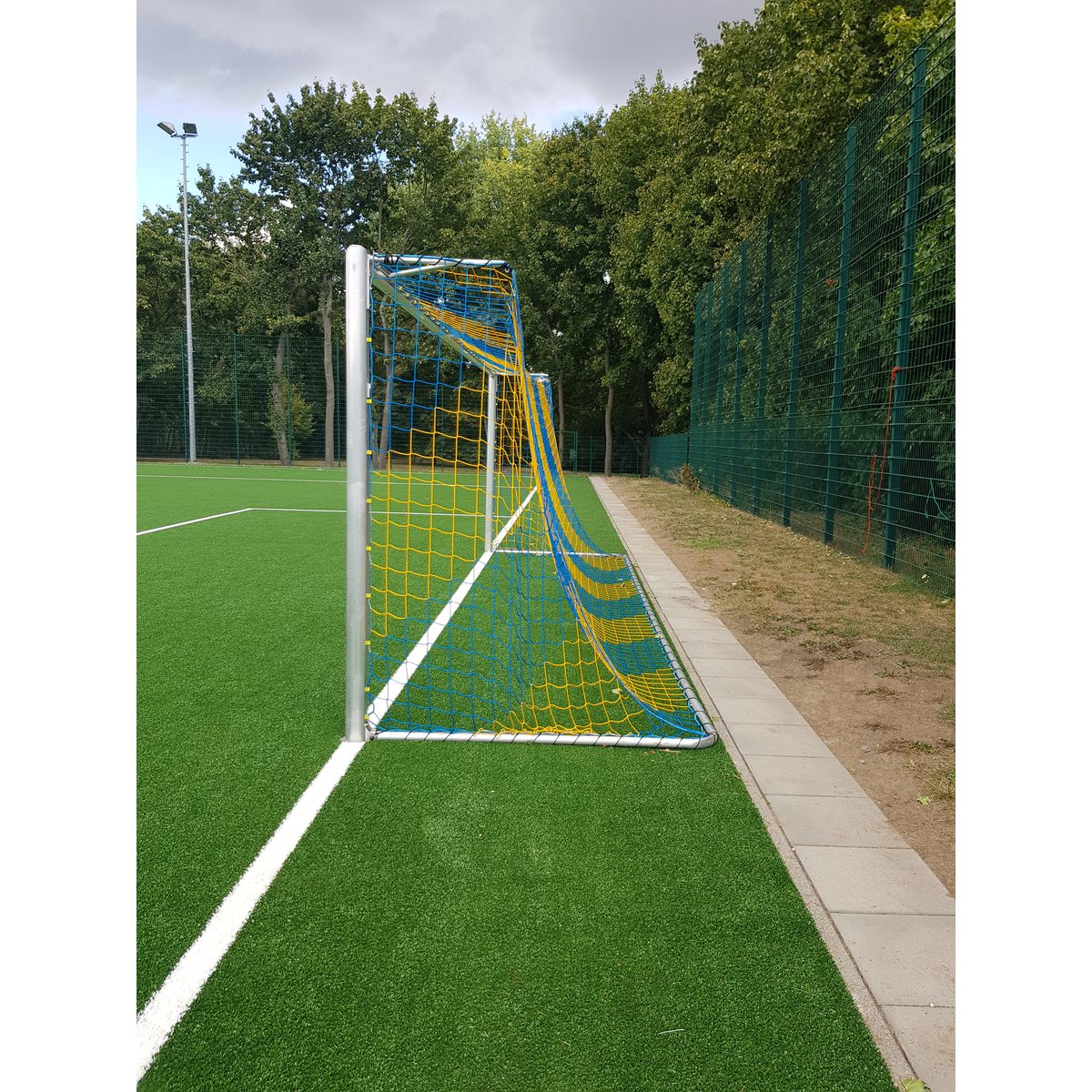 Stadion-Fußballtor7,32 × 2,44 m – Produktfoto