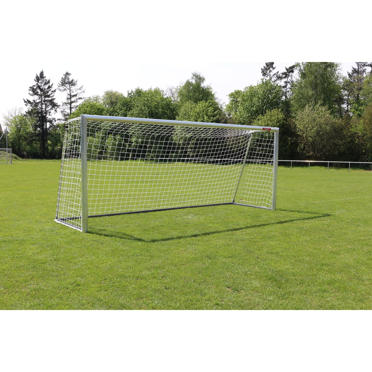 Jugendtor Exklusiv 5 x 2 m, EN 748 - Typ 3, mobil, mit Players-Protect, vollverschweißt, silber, untere Netztiefe 1,5 m – Produktfoto 2