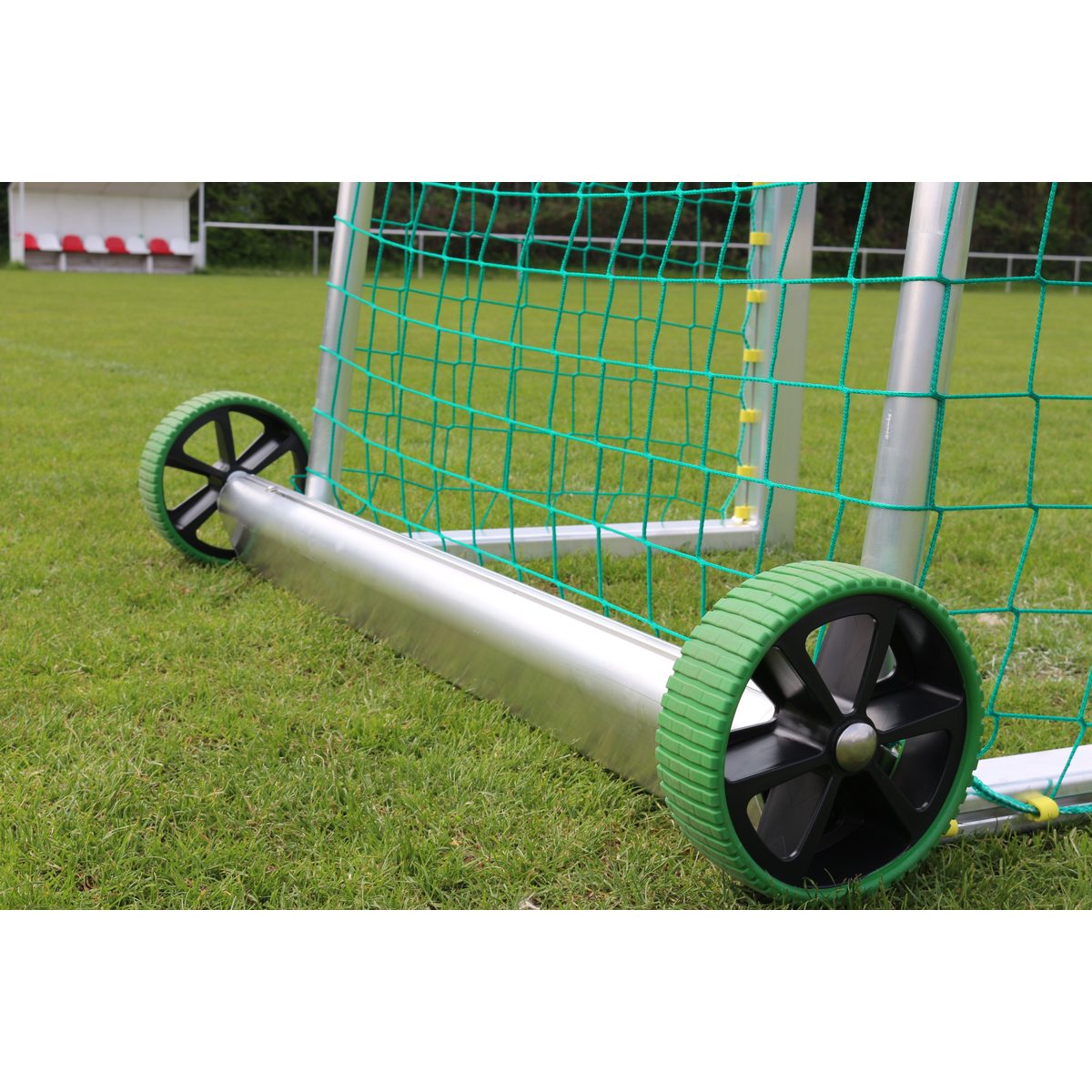 Safety-Minitor (Streetball) freistehend, EN 16579, vollverschweißt, 120x80 cm, zur Sandbefüllung, mit Transportrollen – Produktfoto 2