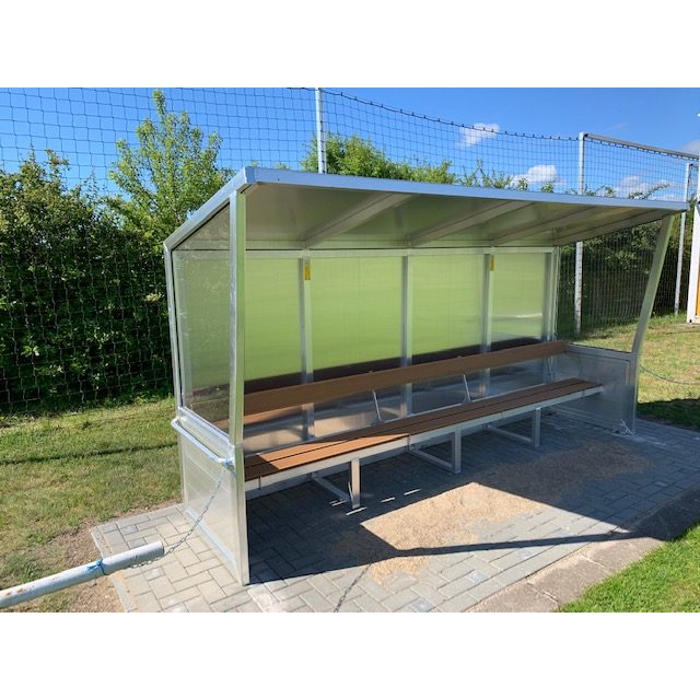 Spielerkabine Super, 4,0 m breit, 8 Sitze – Produktfoto