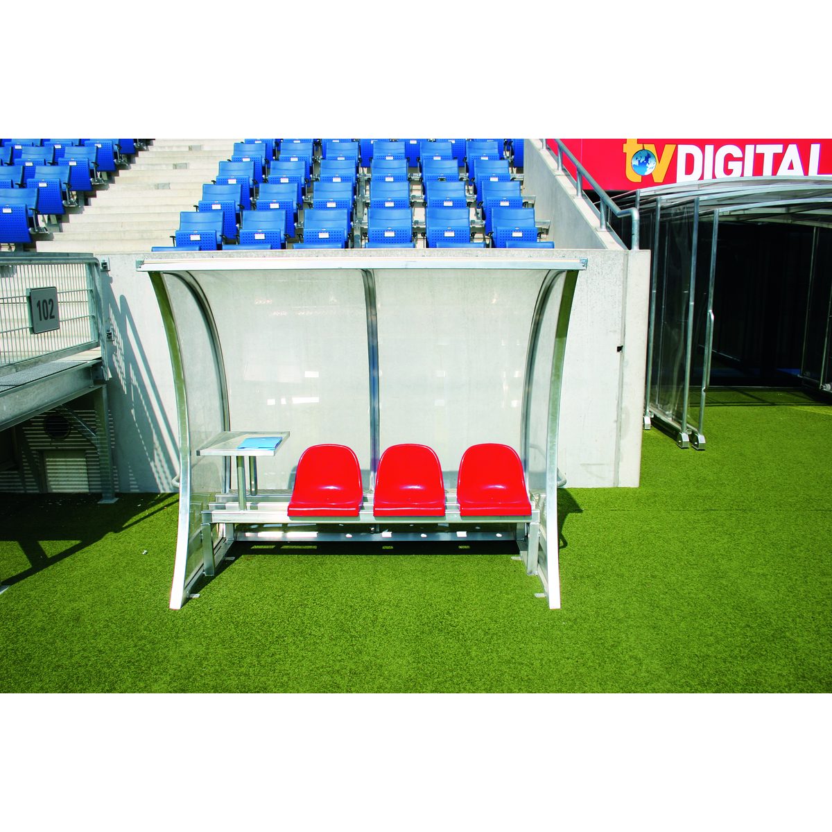 Spielerkabine Exklusiv, 2,5 m breit - 4 Sitze – Produktfoto