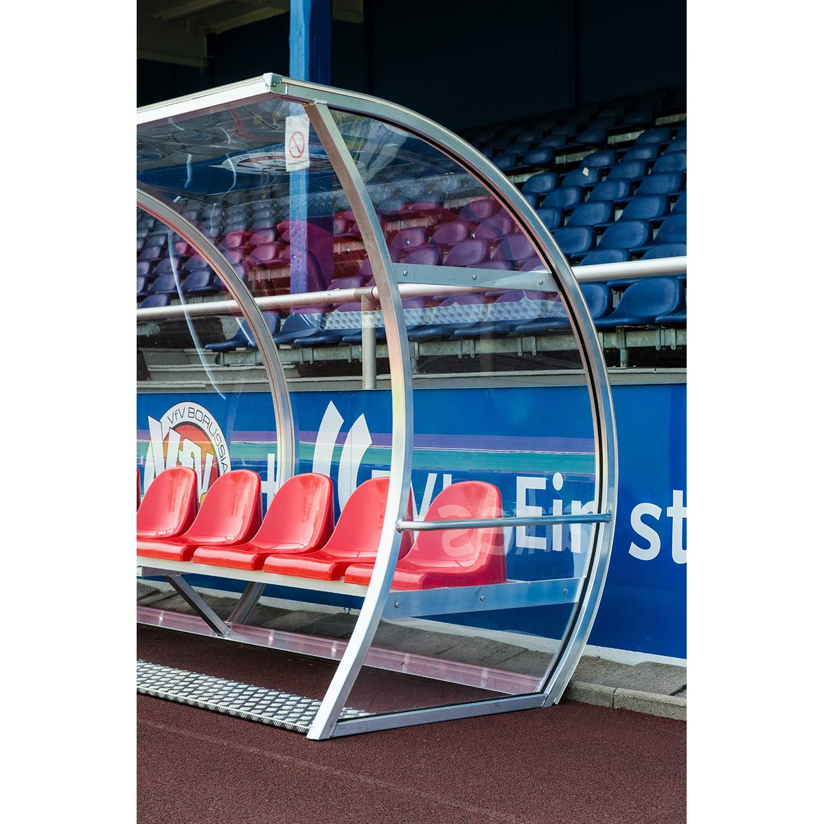 Spielerkabine Exklusiv, 2,5 m breit – 5 Sitze – Produktfoto 2