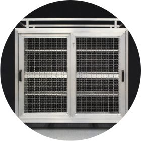Geräteschrank, alunatur, mit Standfüßen – Produktfoto
